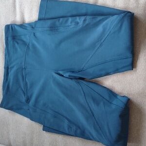 Lululemon Lead The Pack Crop 23" - Blue/Teal, Excellent condition, Size 4